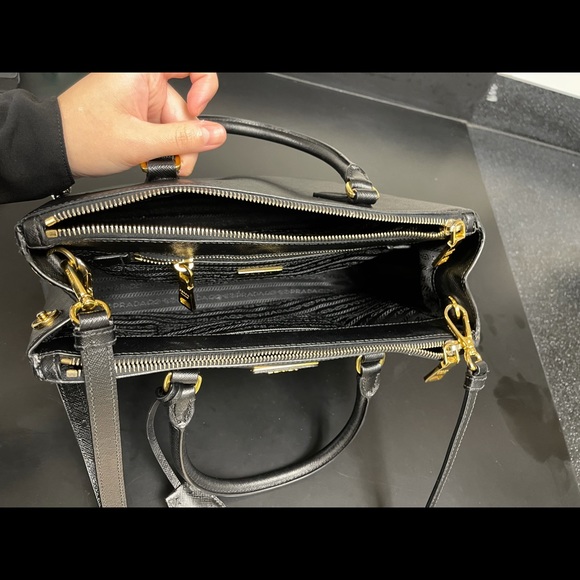 PRADA-Saffiano Galleria Medium (DUSTBAG+BOX) - Picture 13 of 16